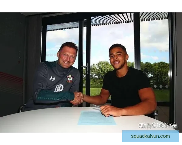 英超拉尔夫·哈森许特尔持续保持球队竞争力，状态稳健显现提升趋势